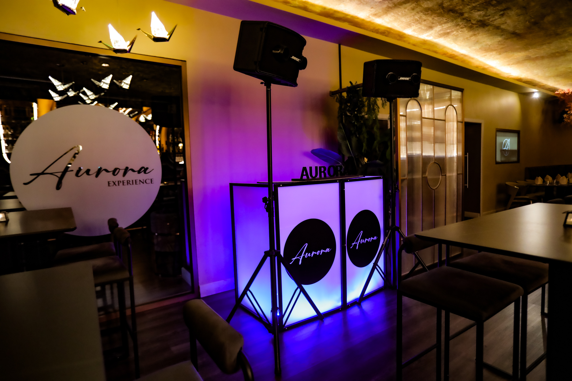 Elegant drinks service at Aurora's Experience